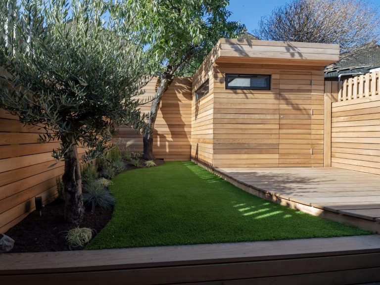 Commercial Artificial Grass – Ideal for Businesses and Homeowners