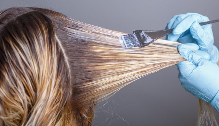 Eco-Chic Hair: How Organic Hair Dyes are Transforming Women’s Hairdressing