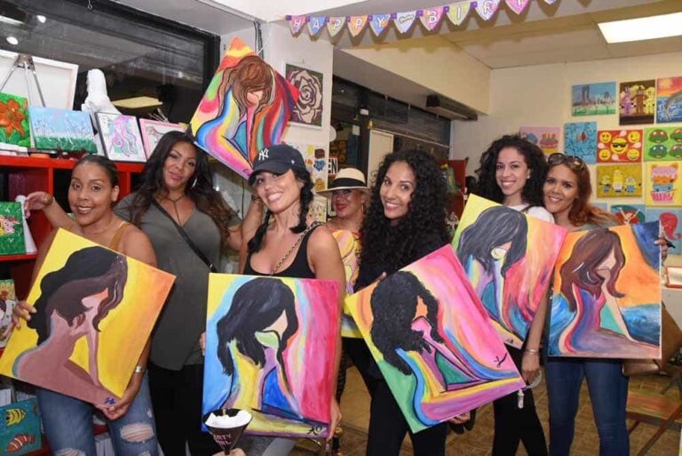 Why Sip and Paint is the Ultimate Girls’ Night Out Idea in Melbourne